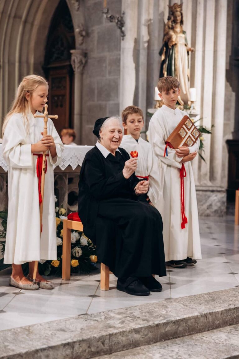 Hemmasoontag und Abschied von Schwester Friedburg