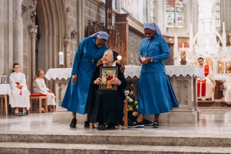 Hemmasoontag und Abschied von Schwester Friedburg