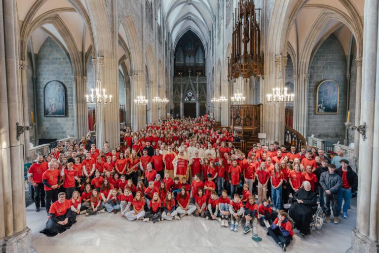 Gruppenfoto Stiftskirche final