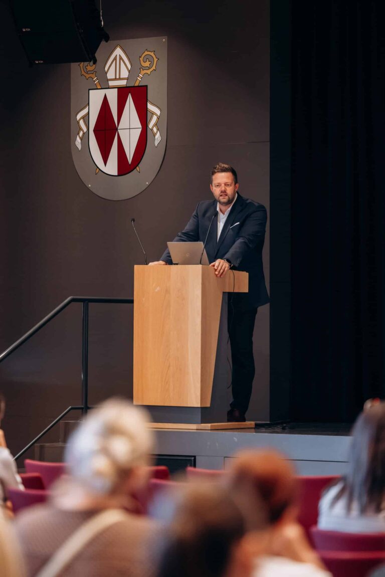 Townhall Meeting www