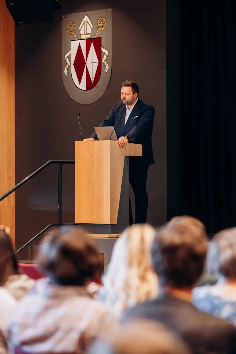 Townhall Meeting www