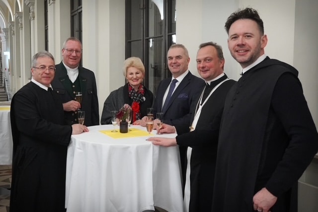 Verleihung ring Abt Gerhard