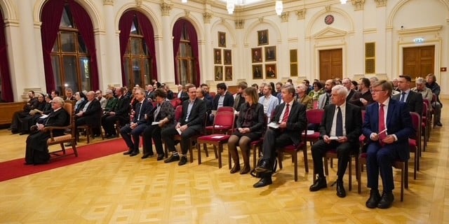 Verleihung ring Abt Gerhard